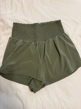 Aerie High-Waist Olive Green Women’s Smocked Waist Shorts